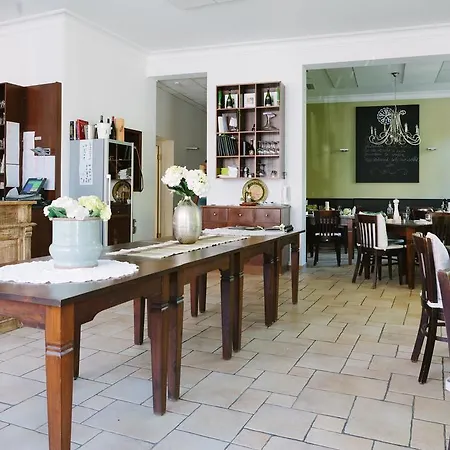 Auerstein-hotels Auerstein & Auerstein-mono