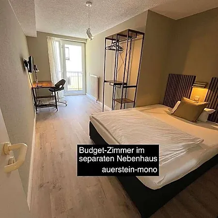 Auerstein-hotels Auerstein & Auerstein-mono